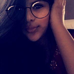 Meet your Posher, Lizbeth